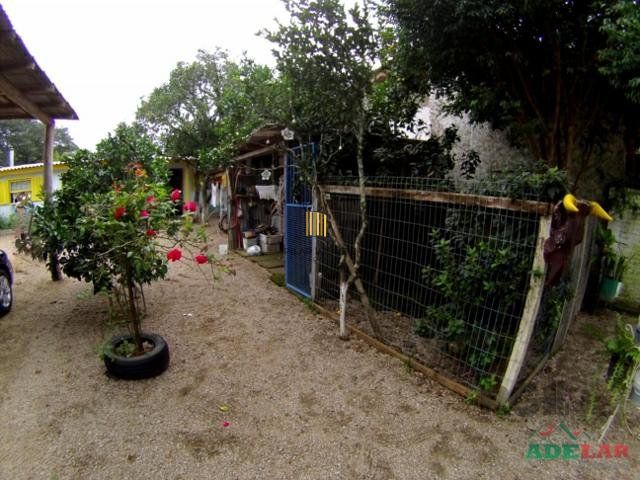 Casa 2 dormitórios no bairro Lami