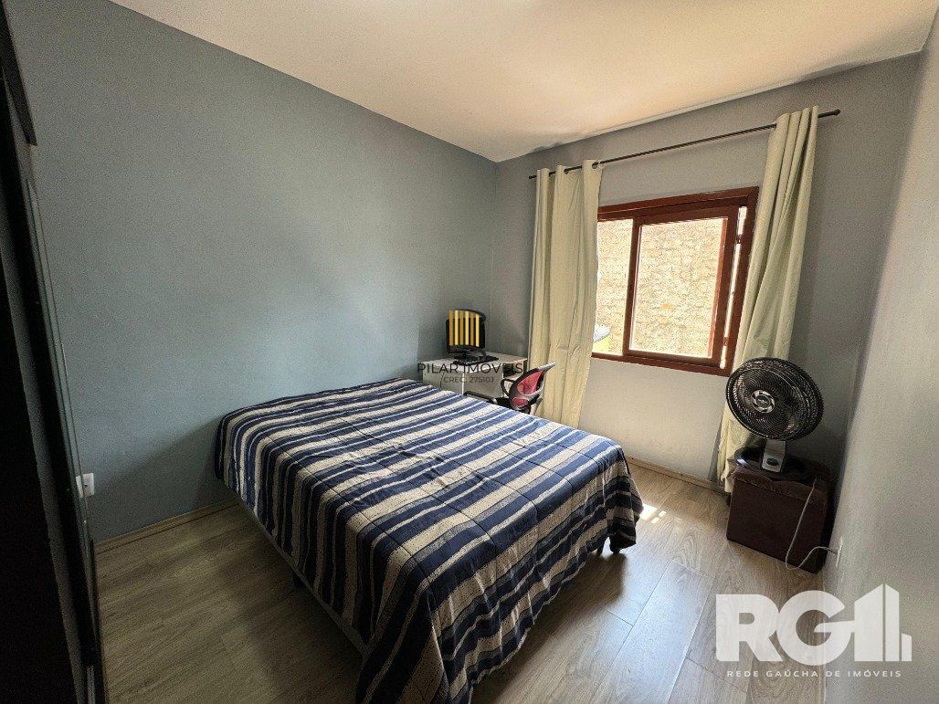 Casa 2 dormitórios no bairro Hípica