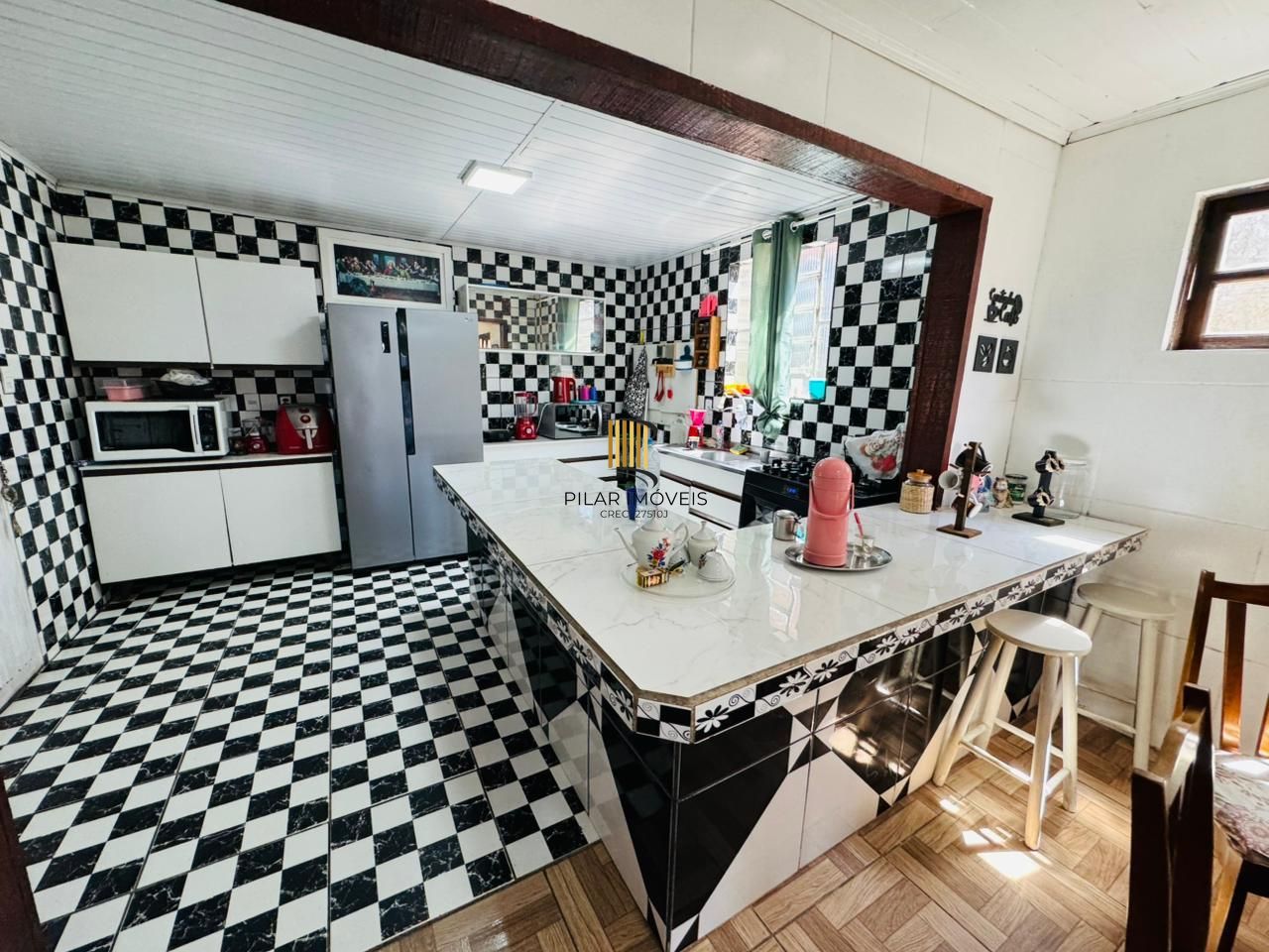 Casa 3 dormitórios no bairro Lami