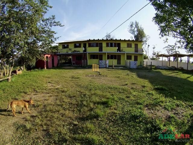 Apartamento 6 dormitórios no bairro Itapuã