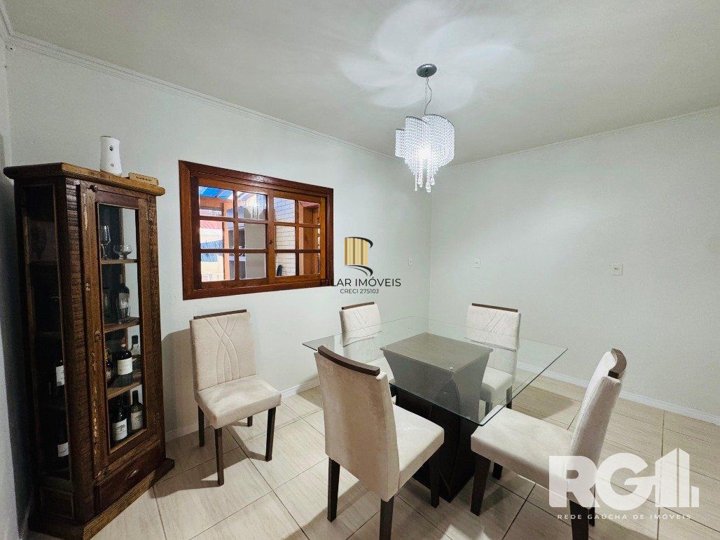 Casa 4 dormitórios no bairro Hípica
