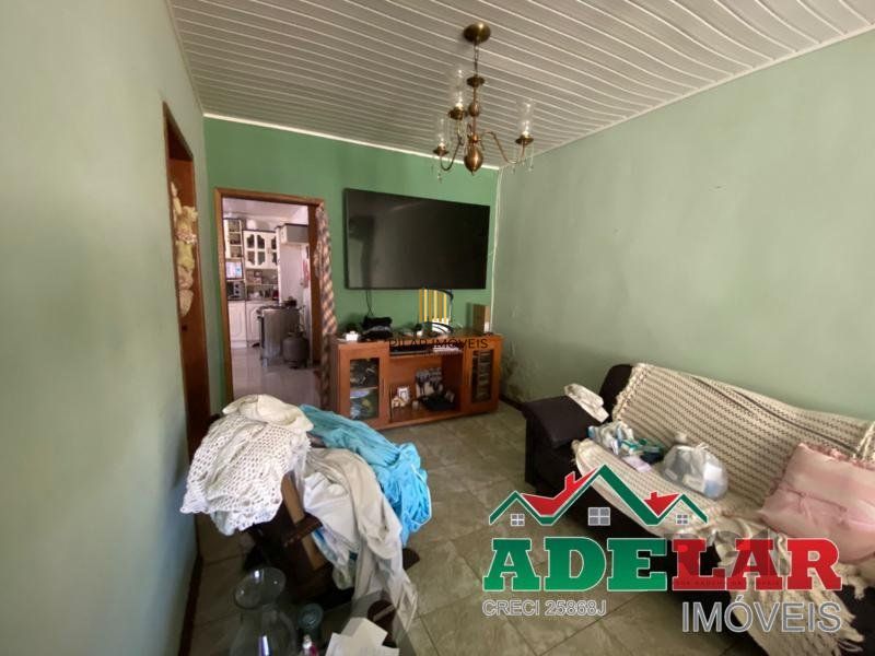 Casa 3 dormitórios no bairro Restinga