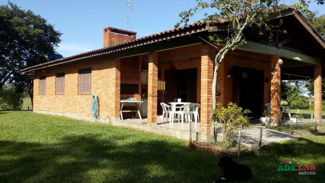 Sítio 2 dormitórios no bairro Fiuza