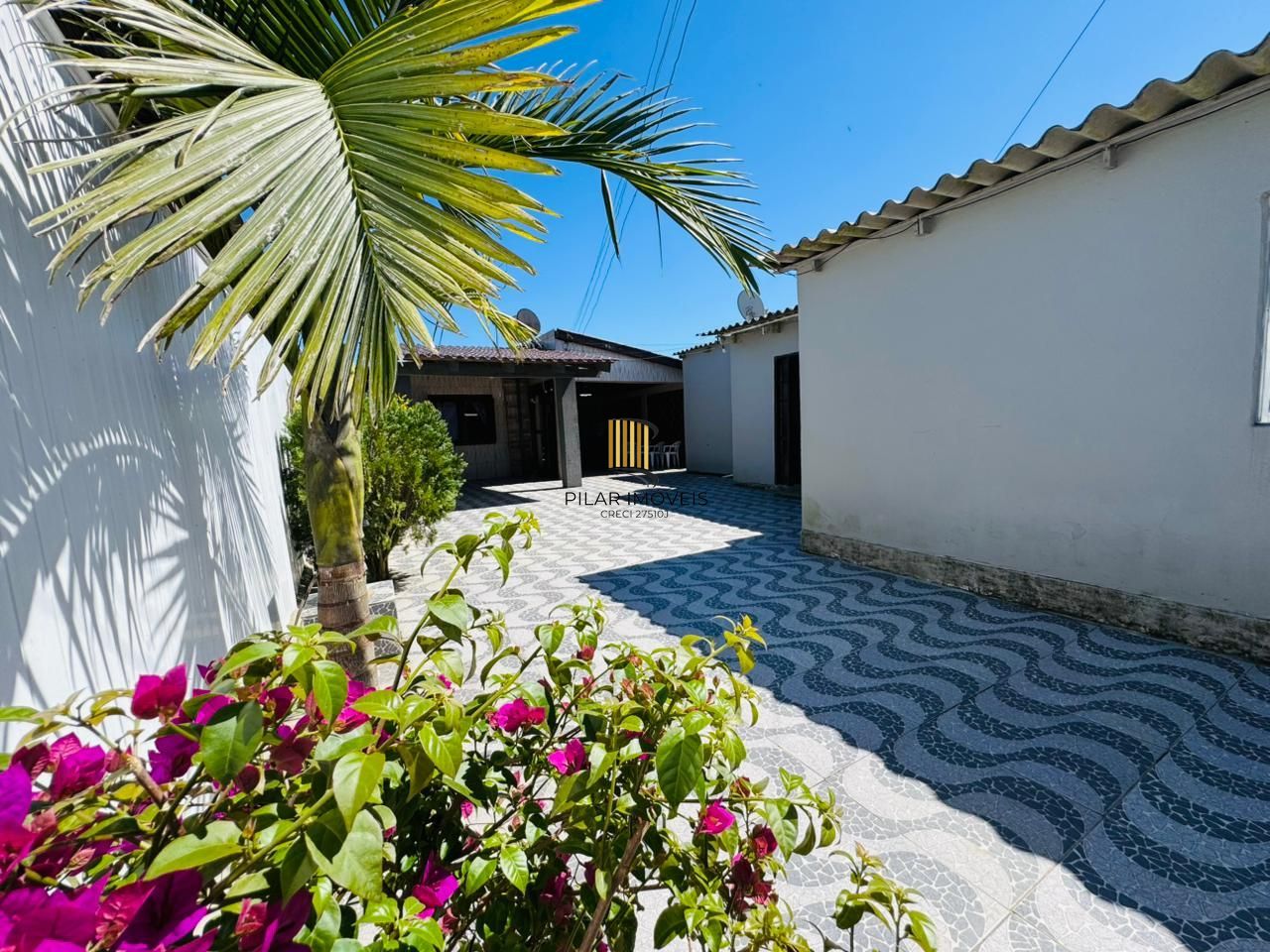Casa 3 dormitórios no bairro Lami