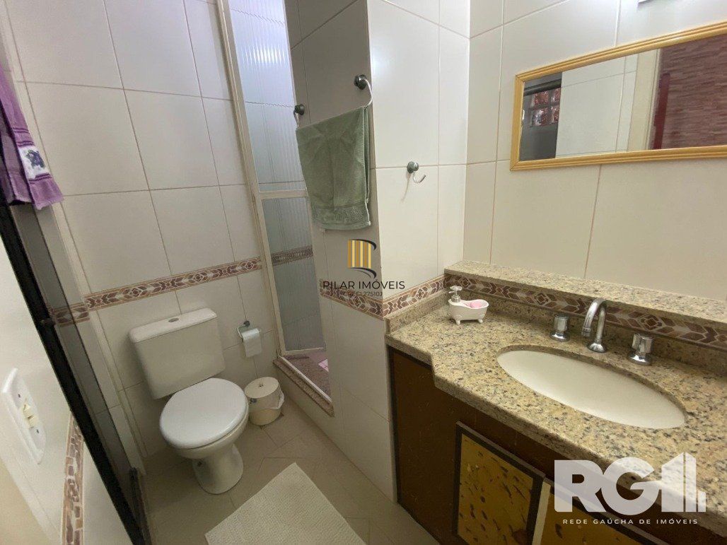 Casa 4 dormitórios no bairro Ipanema