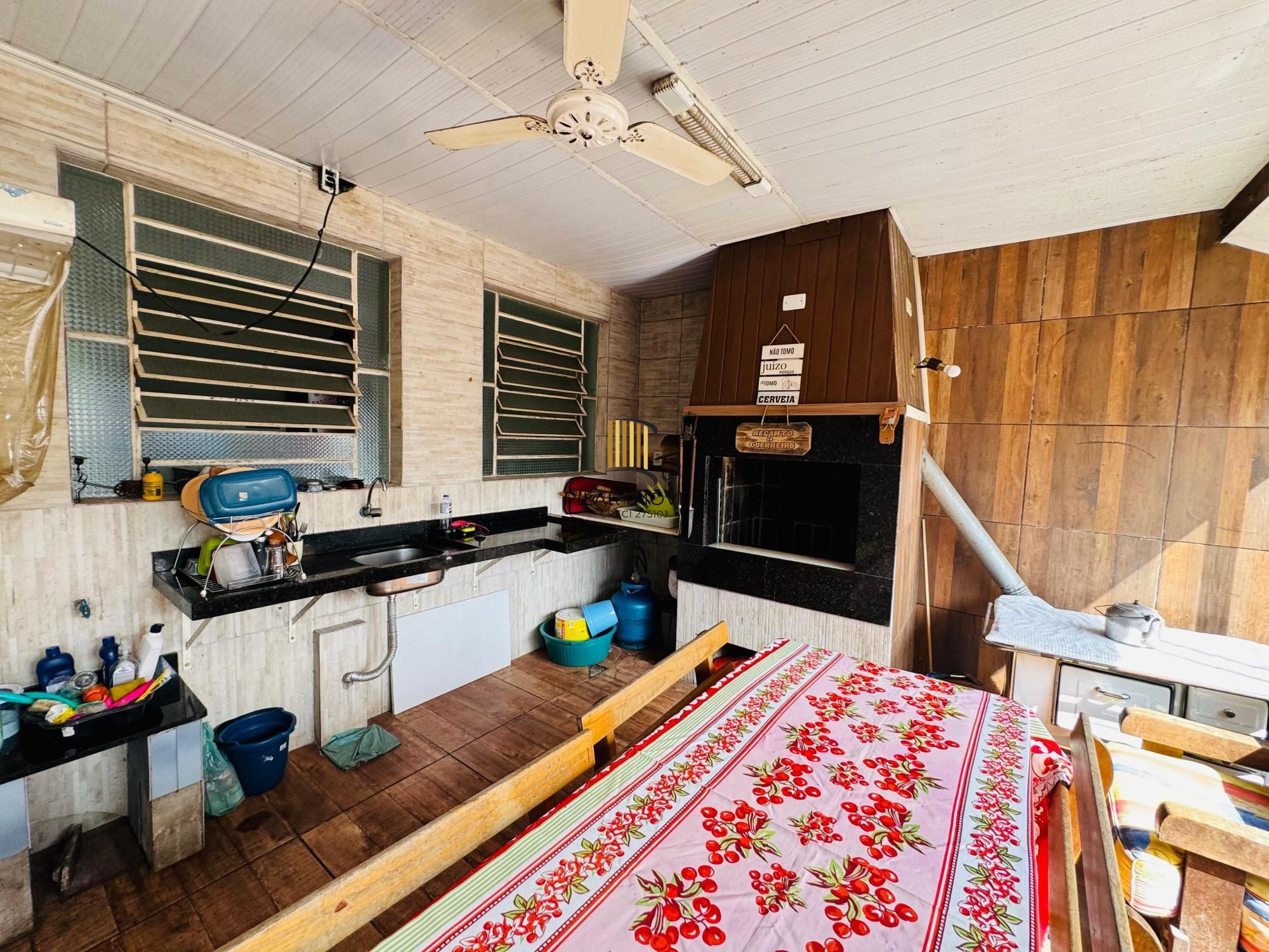 Sobrado 3 dormitórios no bairro Hípica