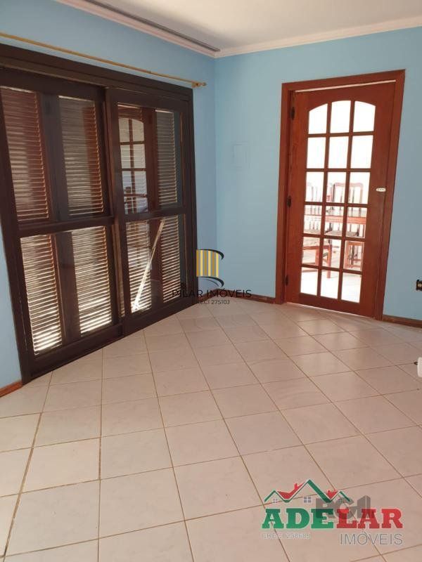 Casa 4 Dormitório(s) Bairro Ponta Grossa