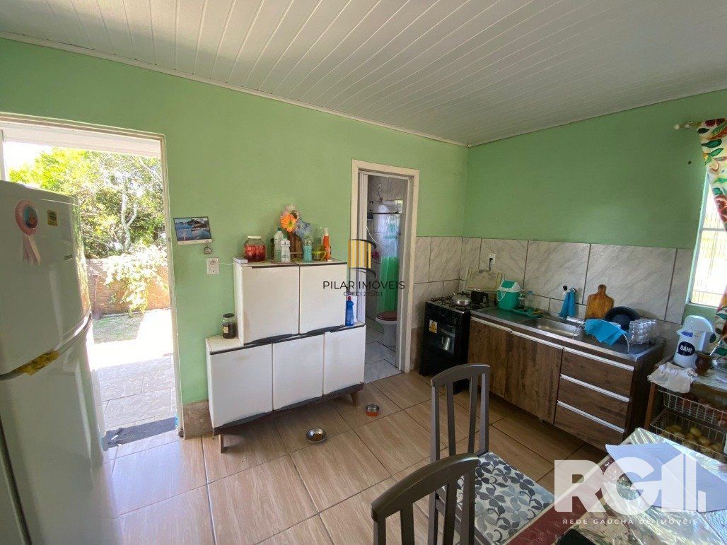 Casa 2 dormitórios no bairro Lami