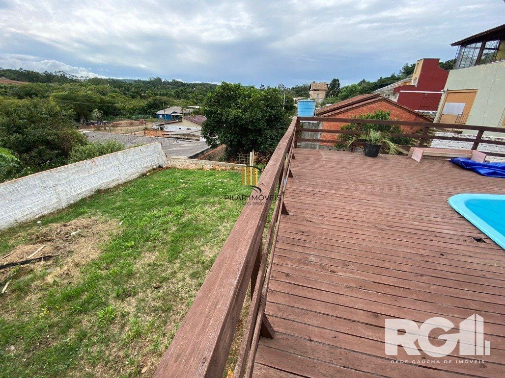 Casa 3 dormitórios no bairro Hípica