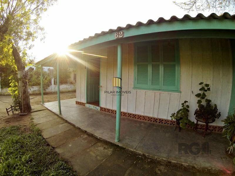 Casa 2 dormitórios no bairro Lami