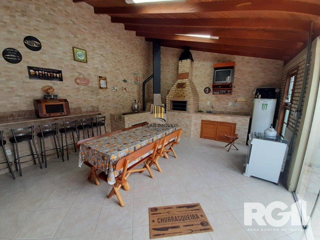 Casa 3 dormitórios no bairro Espírito Santo