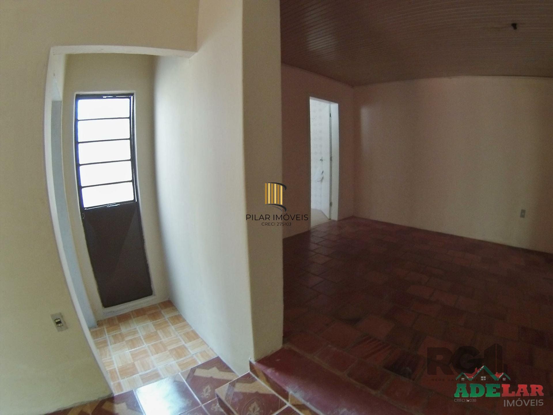 Casa 2 dormitórios no bairro Lami