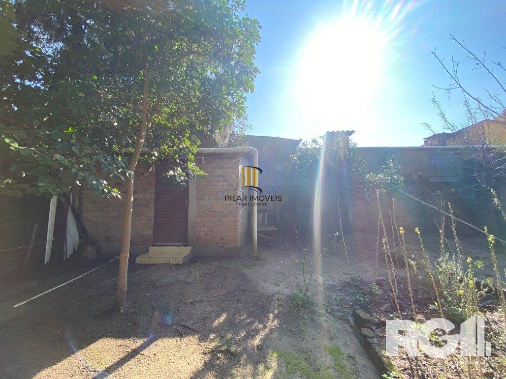 Casa 2 dormitórios no bairro Lami