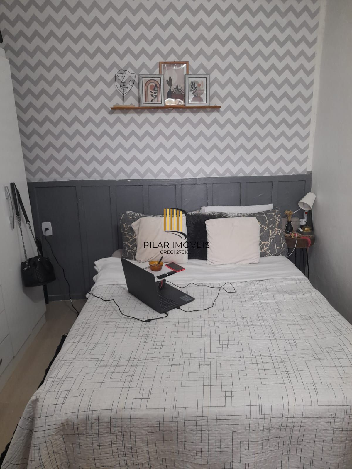 Casa 3 dormitórios no bairro Esmeralda