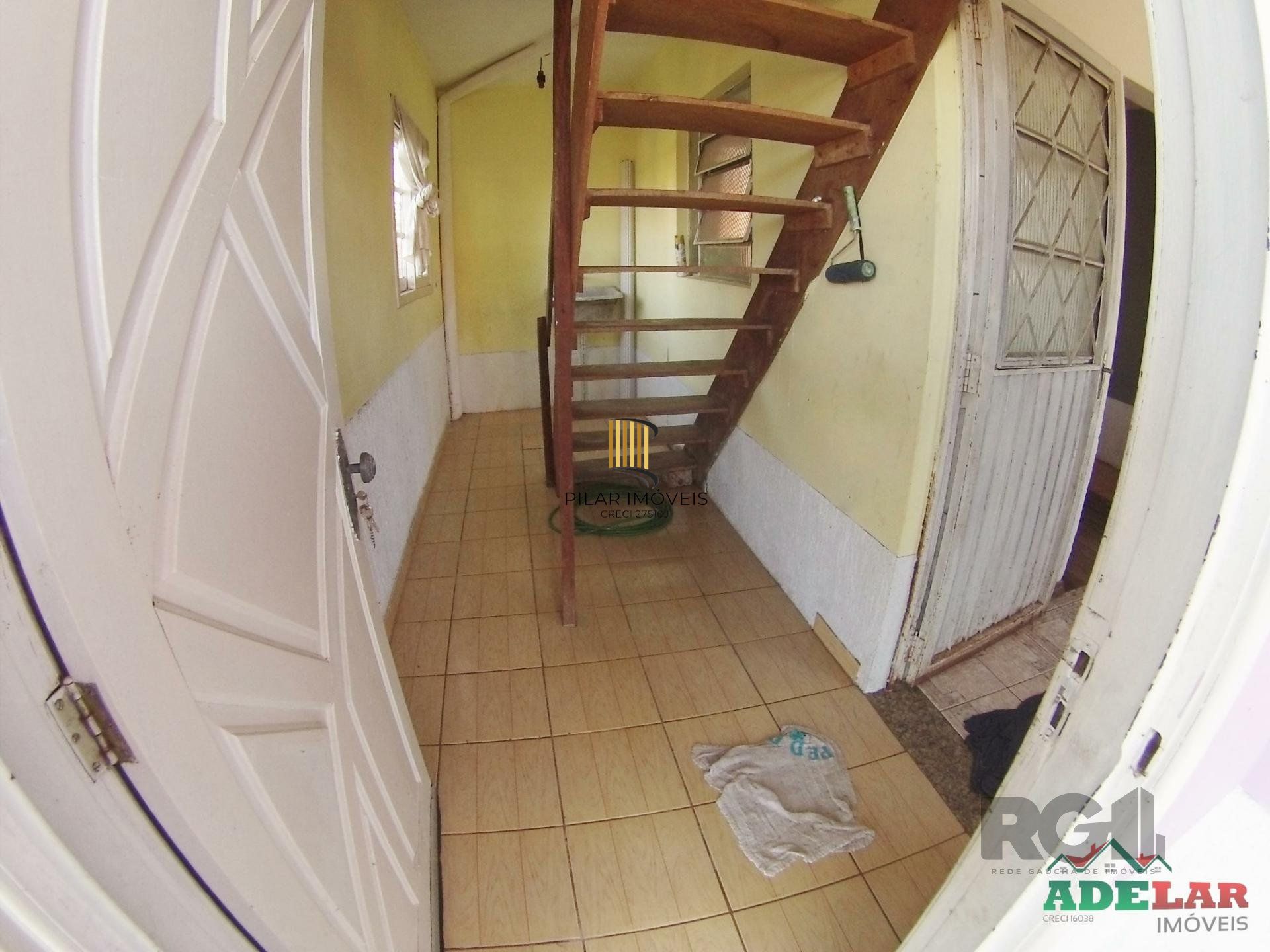 Casa 3 dormitórios no bairro Ponta Grossa