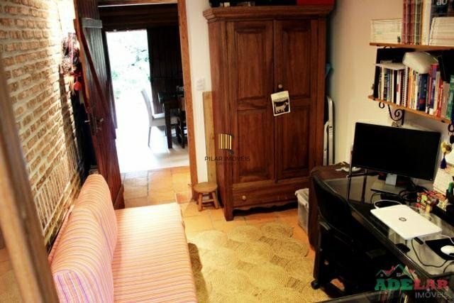 Casa 4 dormitórios no bairro Hípica