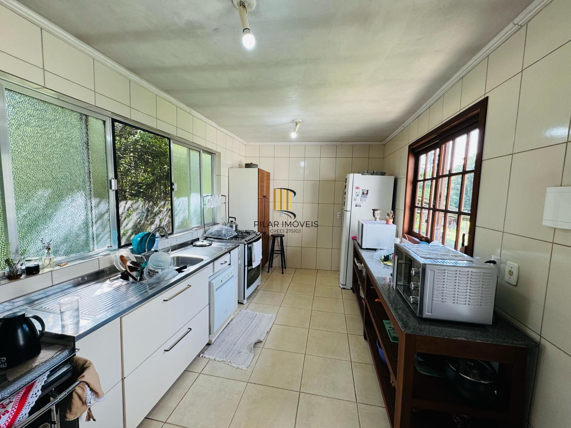 Sítio 3 dormitórios no bairro Lomba do Pinheiro