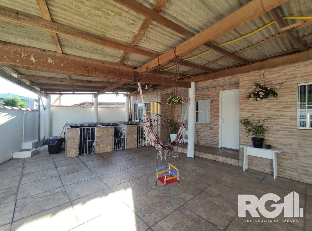 Casa 3 dormitórios no bairro Restinga