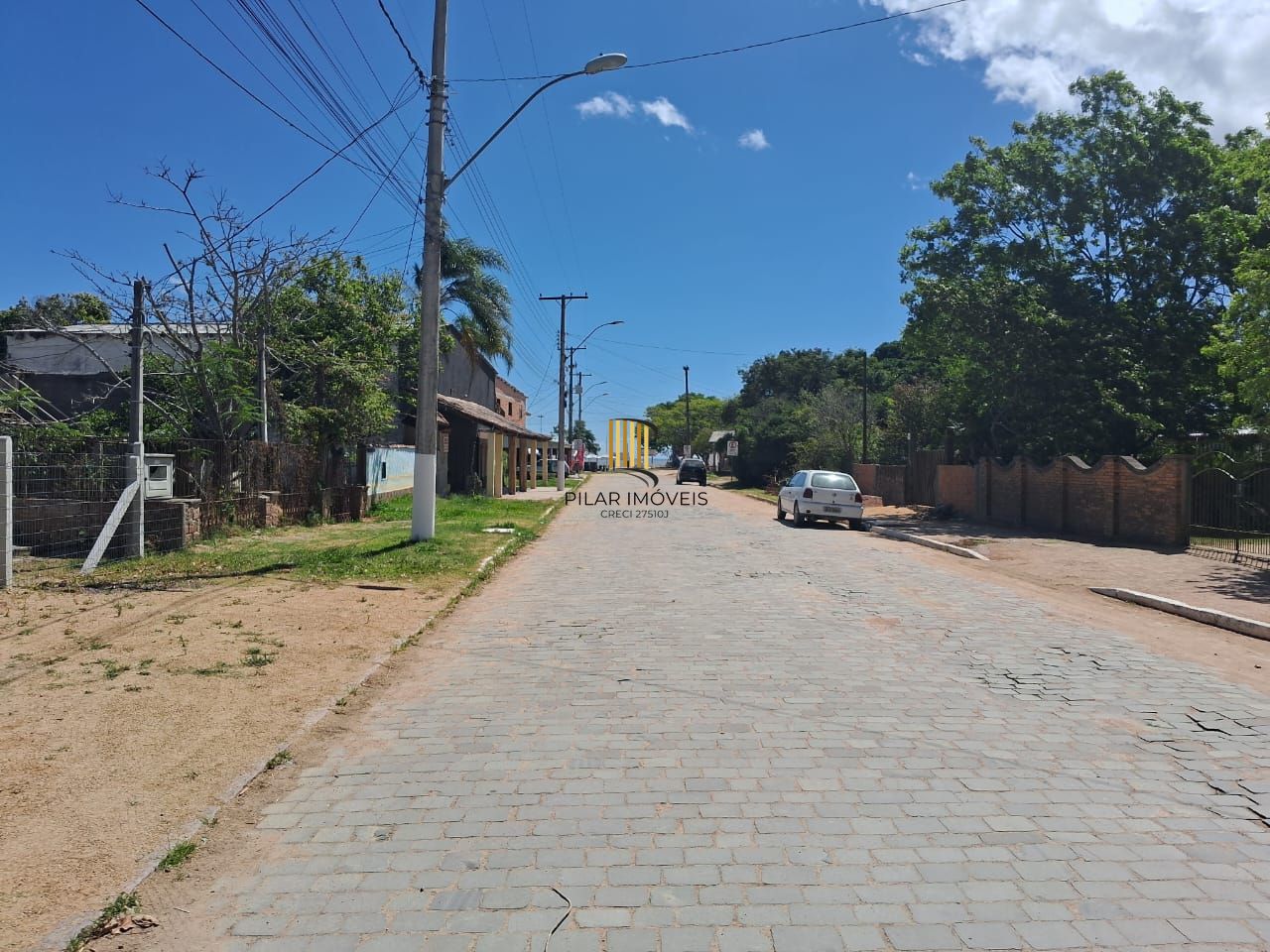 Prédio Comercial 2 dormitórios no bairro Centro (Itapuã)