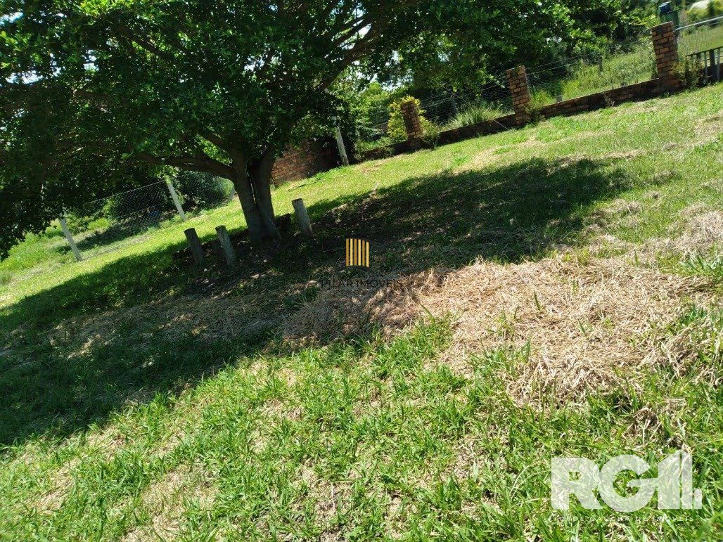 Sítio 2 dormitórios no bairro Parque Florestal Itapuã