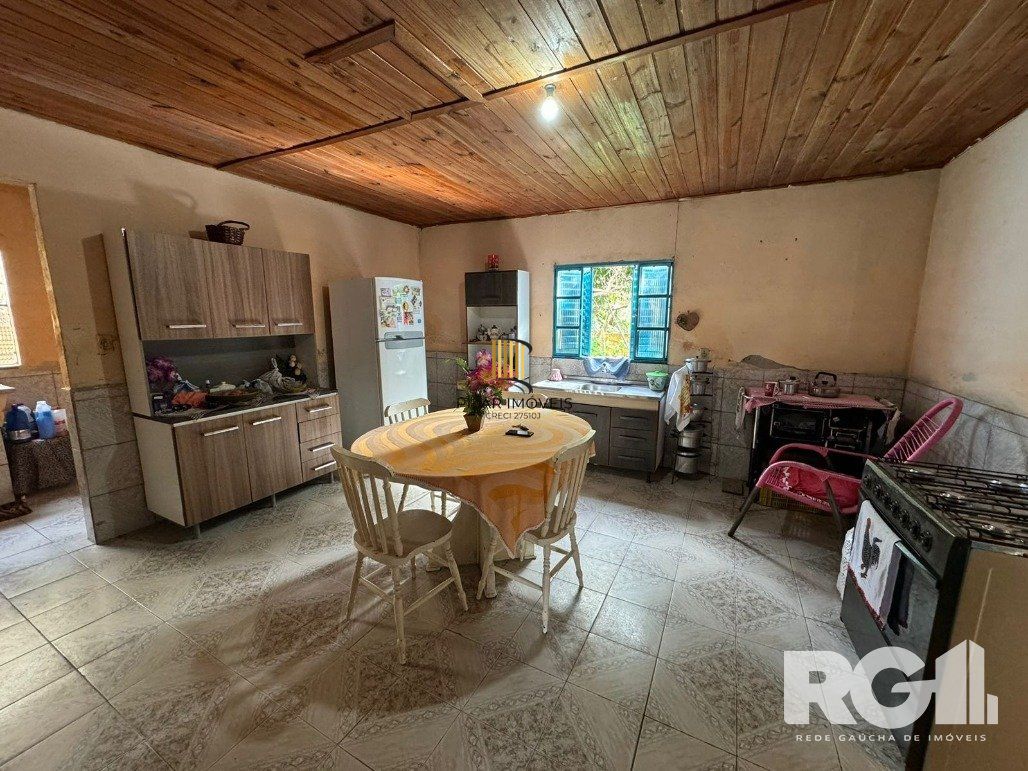 Casa 2 dormitórios no bairro Lami