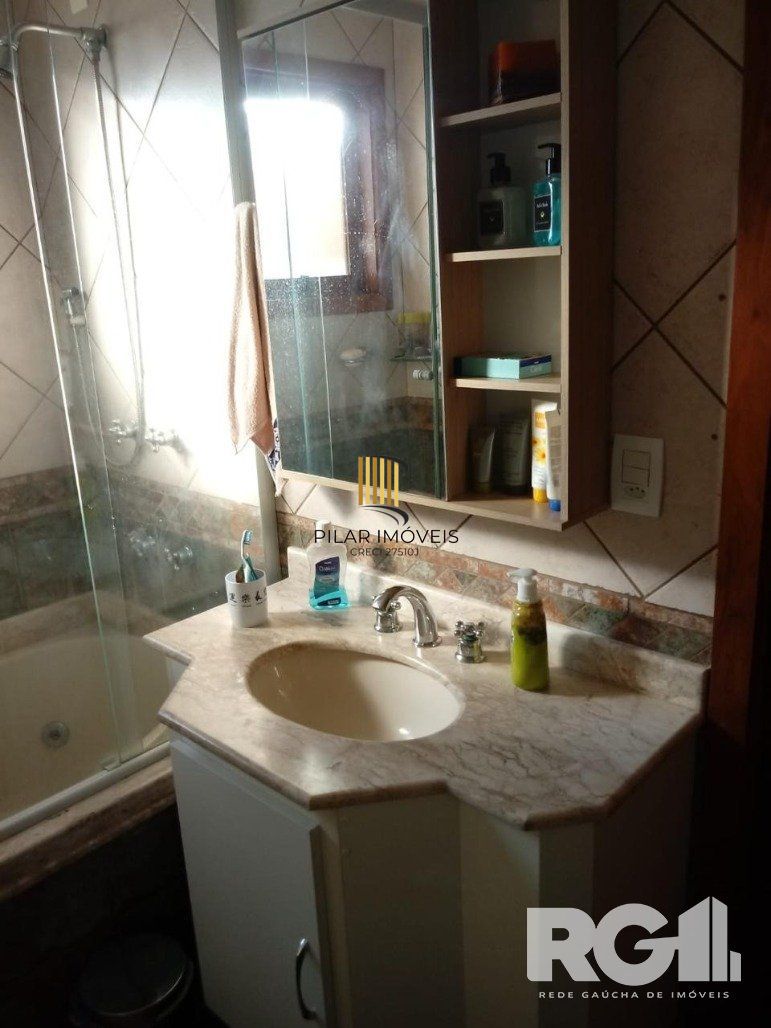 Casa 3 dormitórios no bairro Espírito Santo