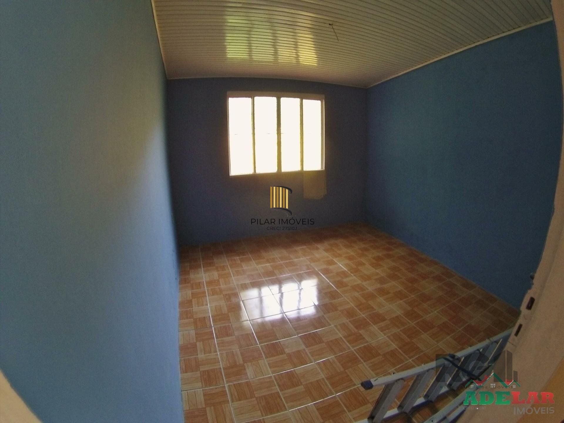 Casa 2 dormitórios no bairro Lami