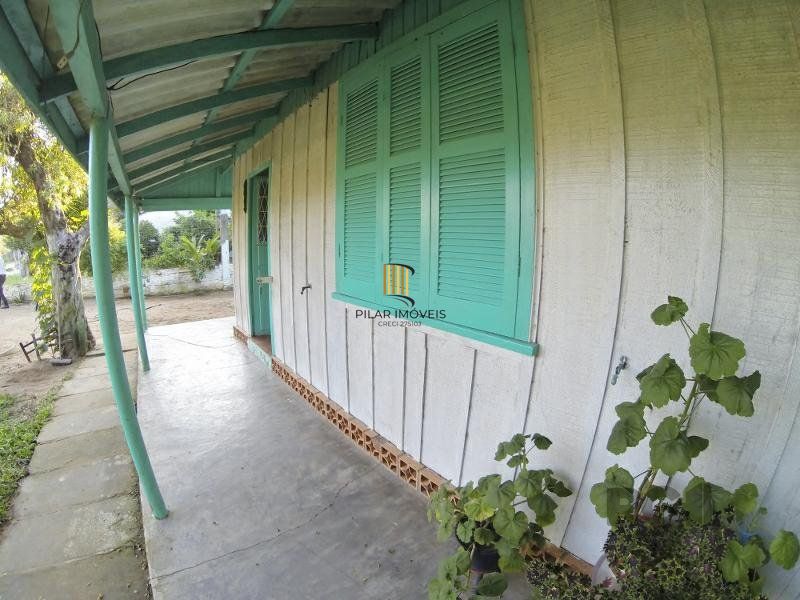 Casa 2 dormitórios no bairro Lami
