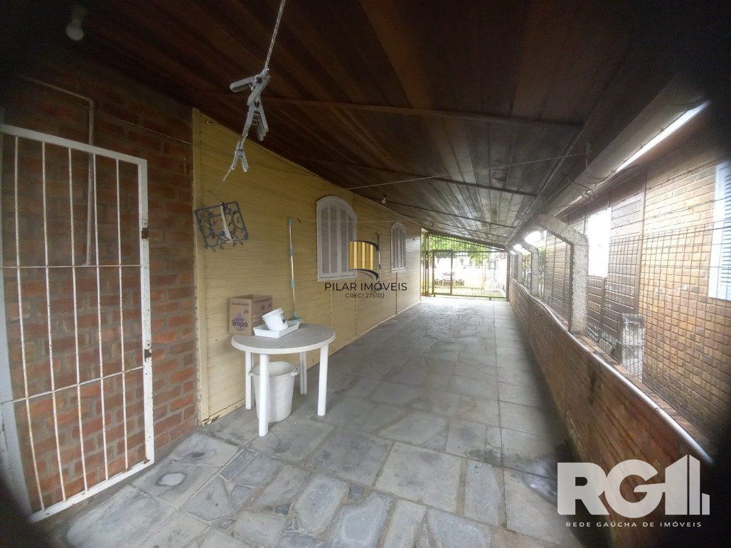 Casa 2 dormitórios no bairro Lami