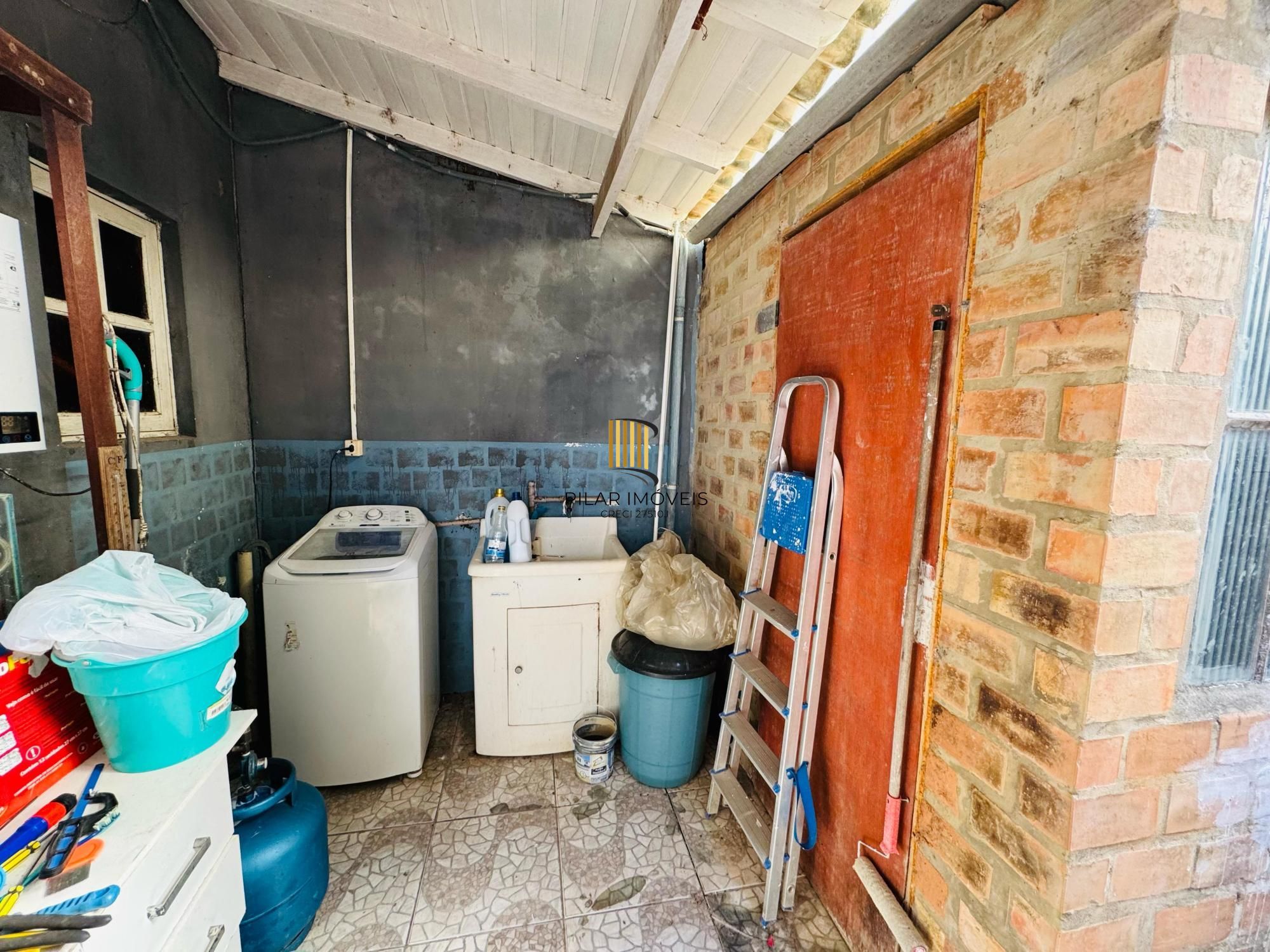 Casa 2 dormitórios no bairro Lami