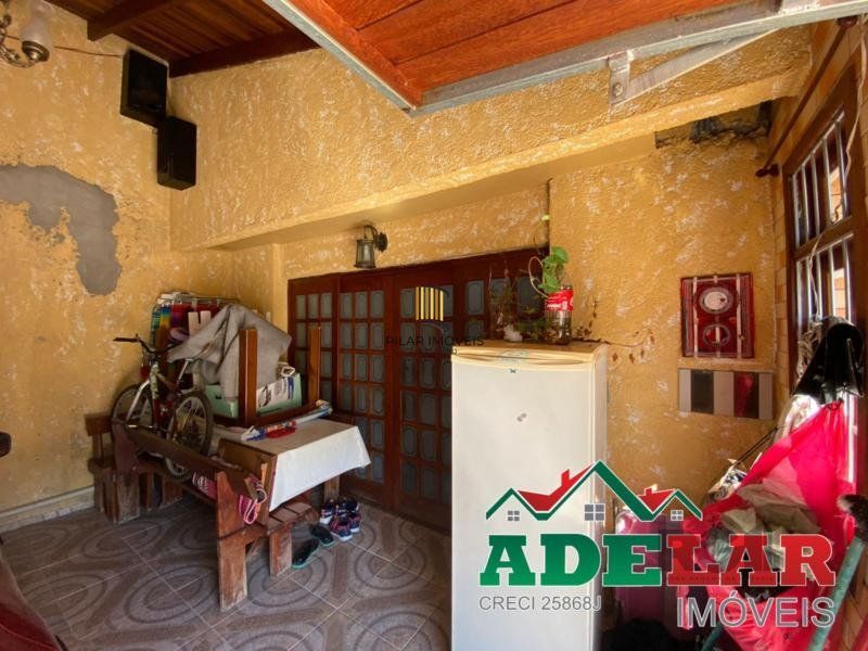 Casa 3 dormitórios no bairro Restinga