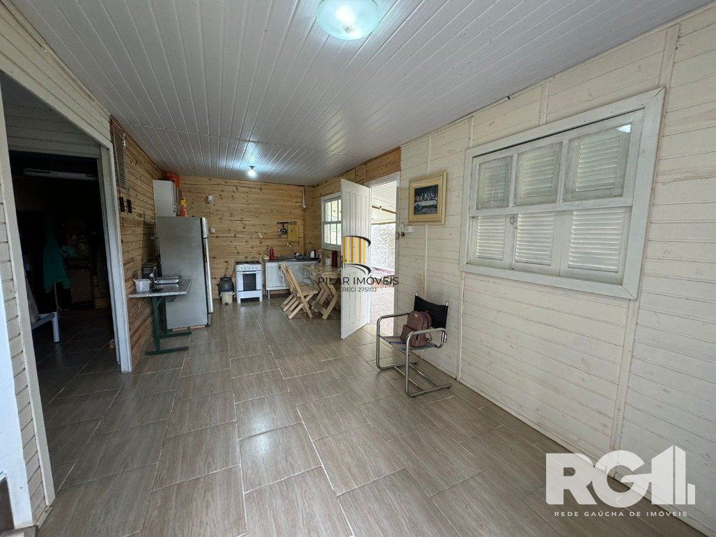 Casa 2 dormitórios no bairro Itapuã