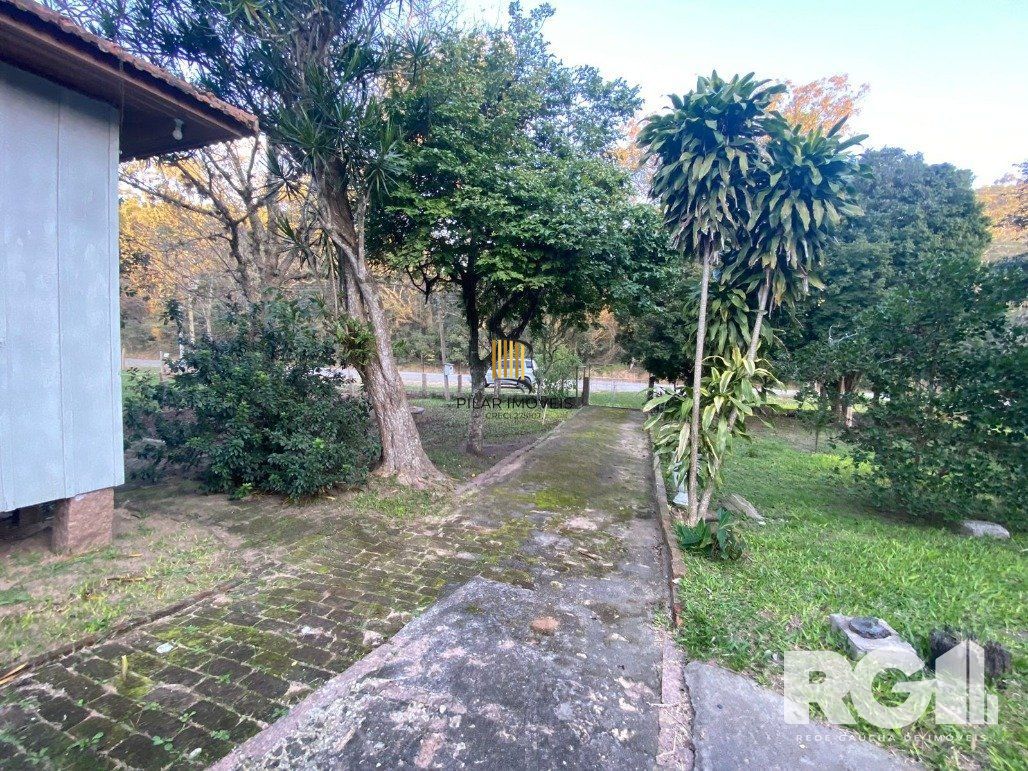 Sítio 3 dormitórios no bairro Itapuã