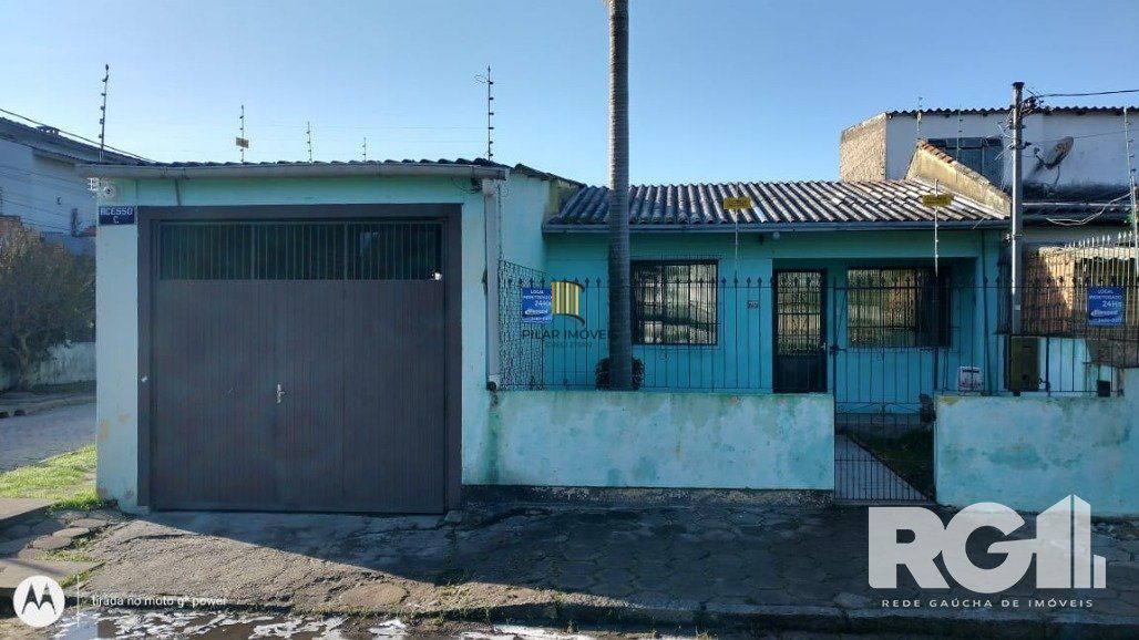 Casa 2 dormitórios no bairro Restinga