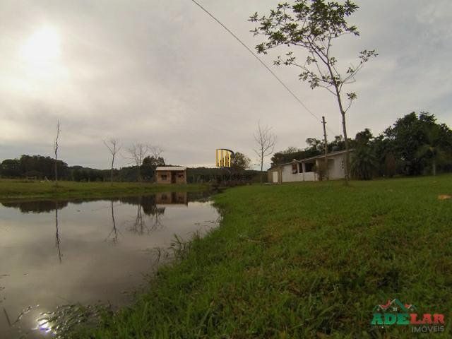 Sítio 4 dormitórios no bairro Itapuã