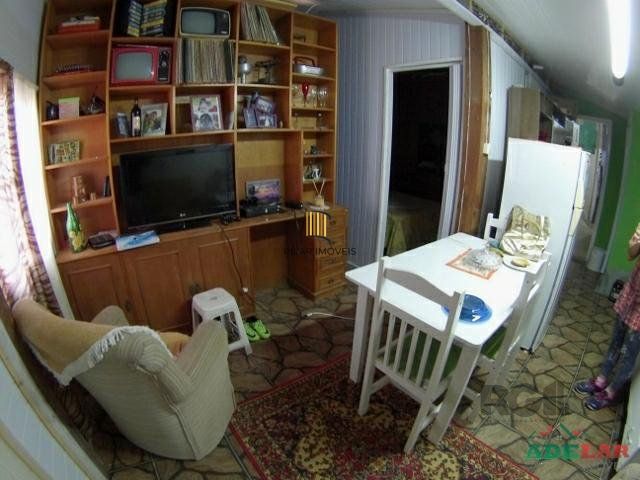 Casa 4 dormitórios no bairro Itapuã