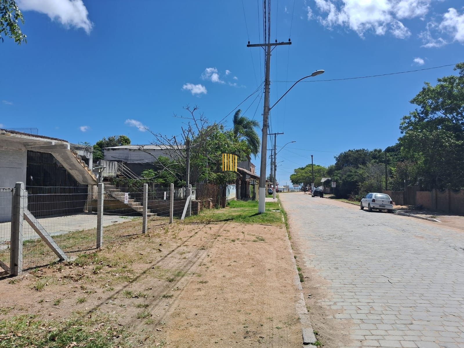 Prédio Comercial 2 dormitórios no bairro Centro (Itapuã)