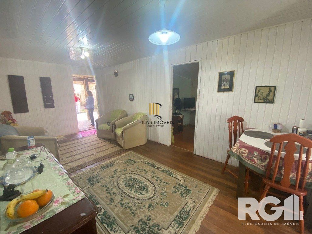 Casa 2 dormitórios no bairro Lami