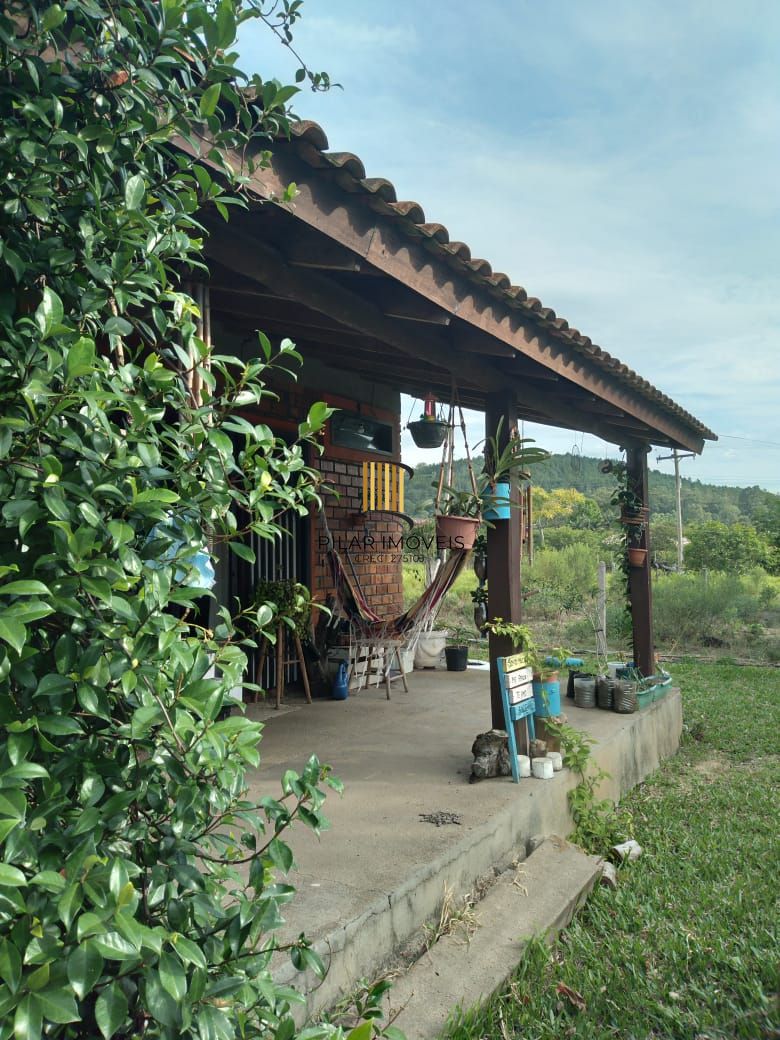 Sítio 2 dormitórios no bairro Parque Florestal Itapuã