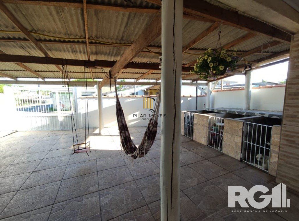 Casa 3 dormitórios no bairro Restinga