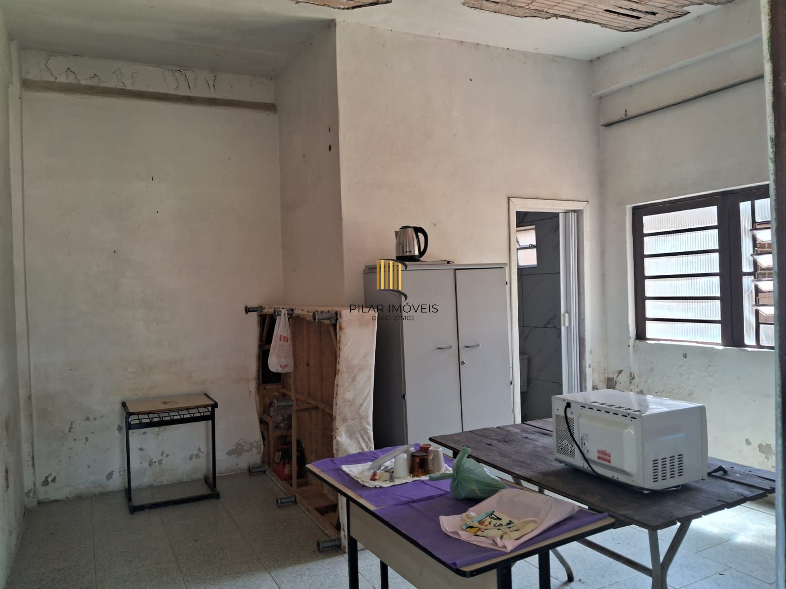 Prédio Comercial 2 dormitórios no bairro Centro (Itapuã)