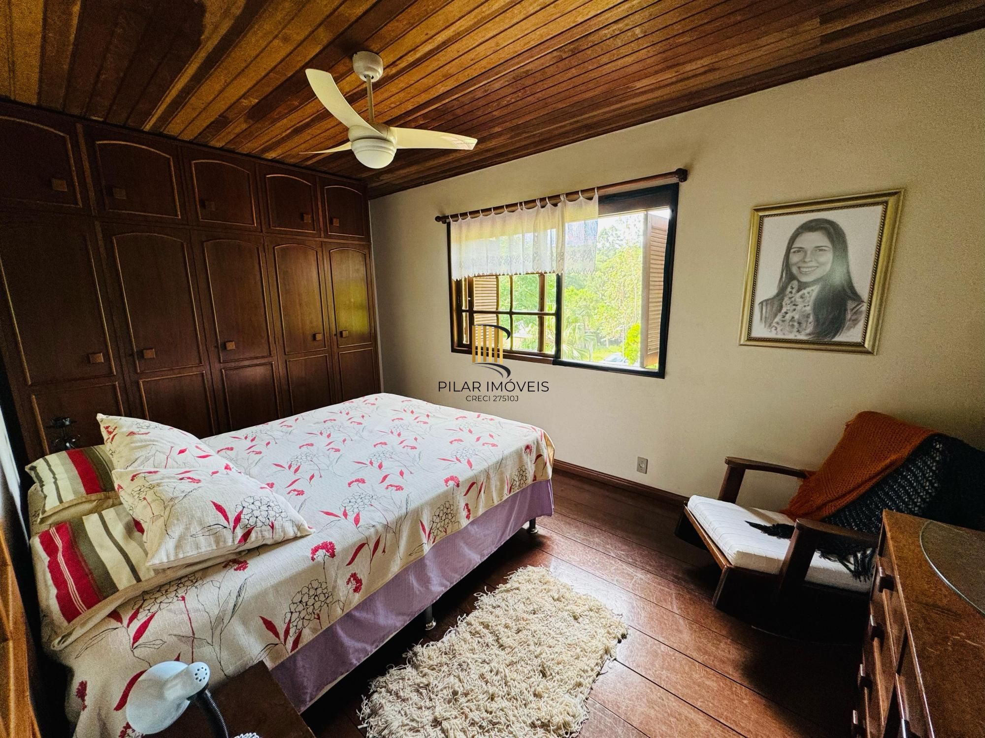 Sítio 3 dormitórios no bairro Lomba do Pinheiro