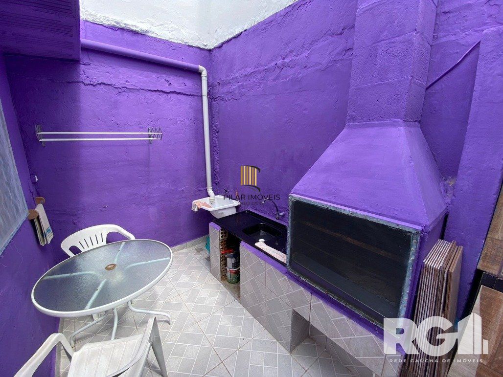 Casa 3 dormitórios no bairro Hípica