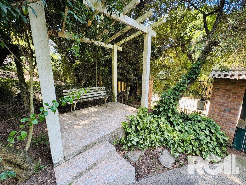 Casa 2 dormitórios no bairro Belém Novo