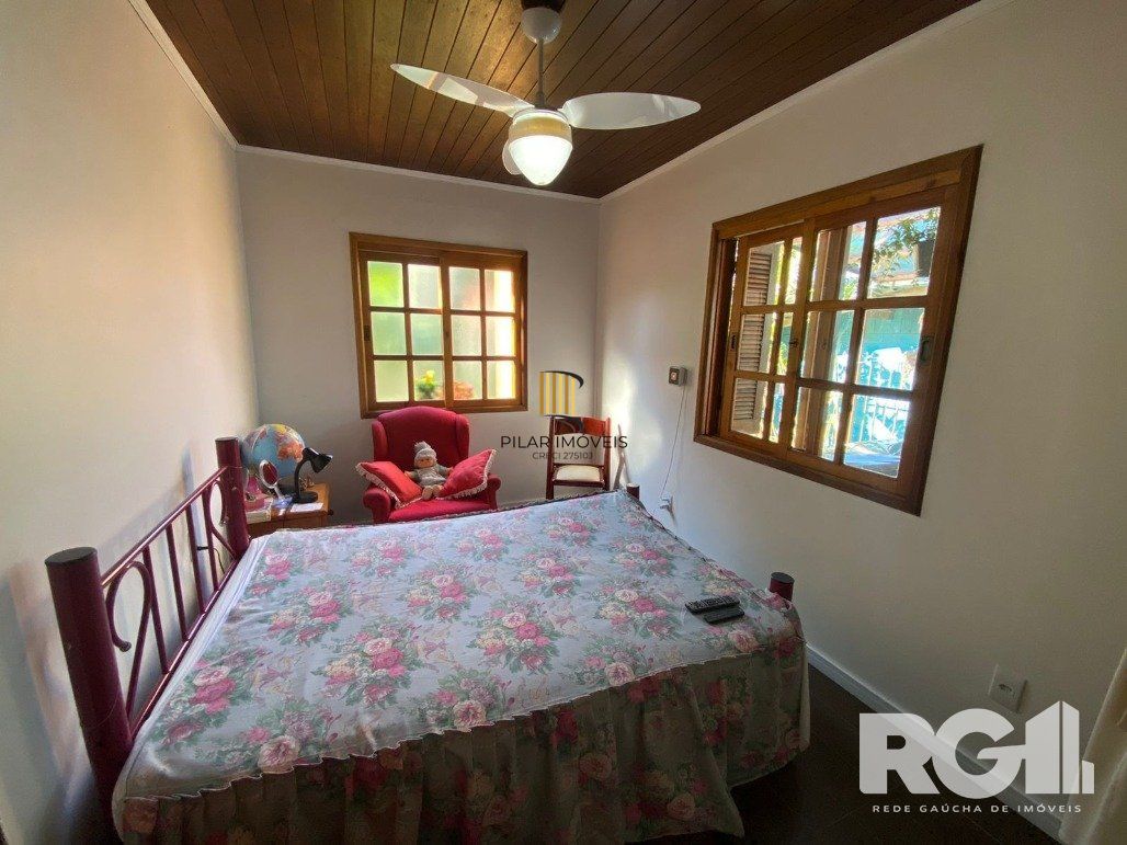 Casa 2 dormitórios no bairro Lami