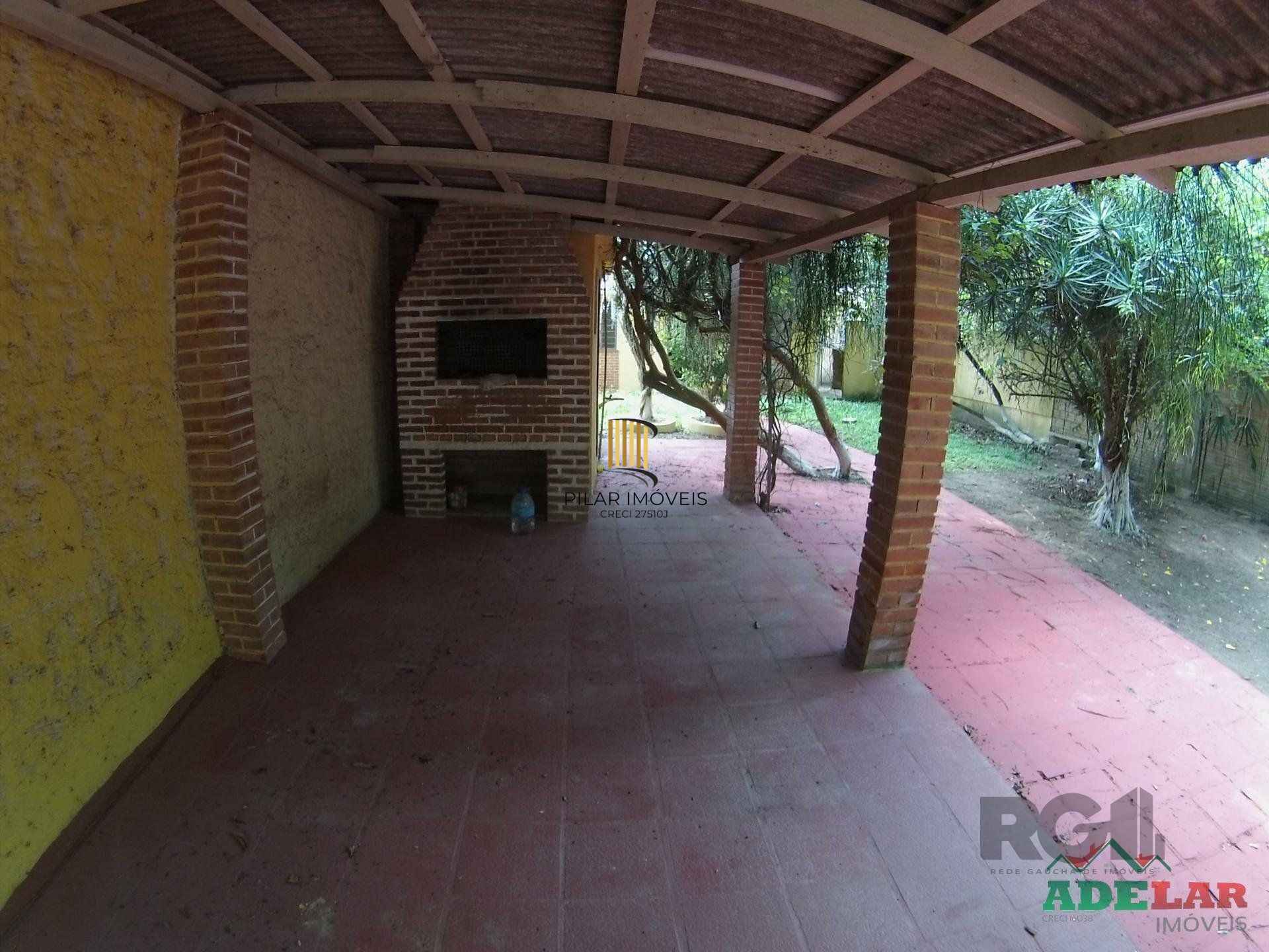 Casa 2 dormitórios no bairro Lami