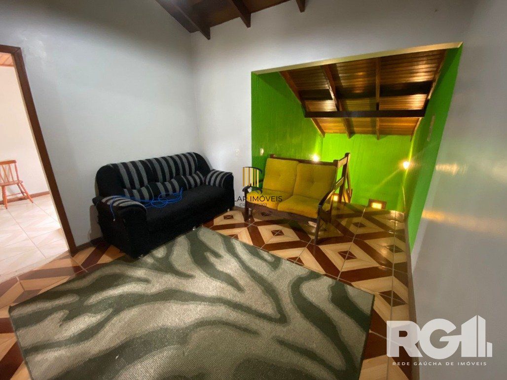 Casa 3 dormitórios no bairro Hípica