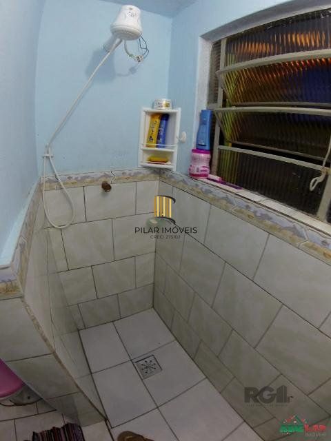 Casa 4 dormitórios no bairro Itapuã