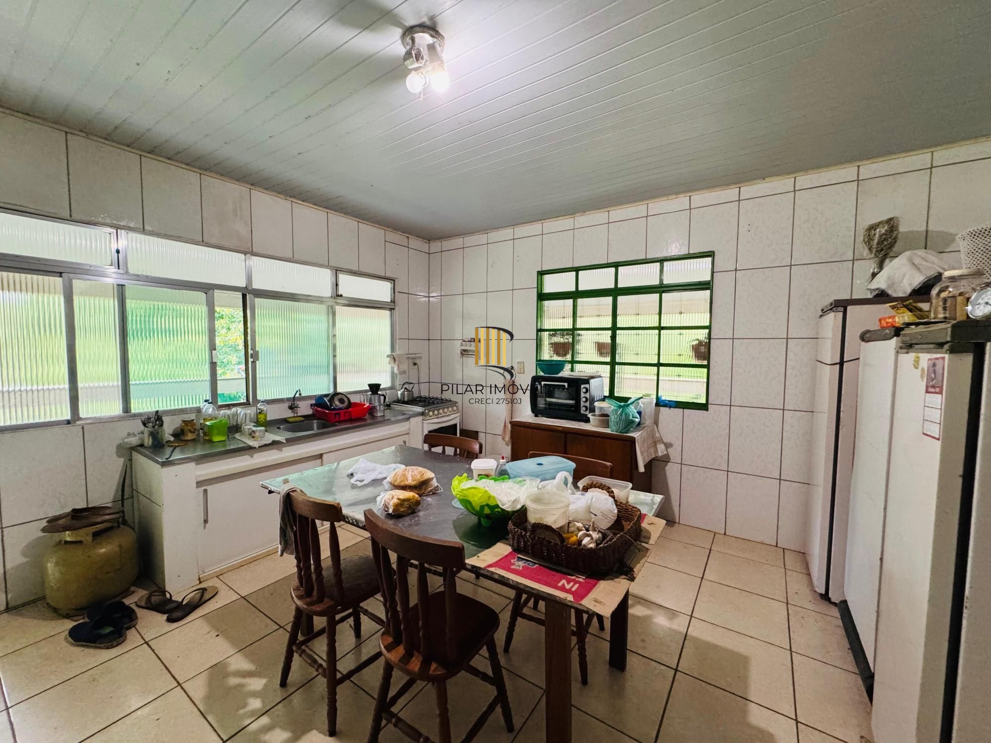 Sítio 2 dormitórios no bairro Canta Galo