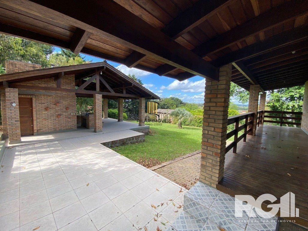 Casa 3 dormitórios no bairro Hípica